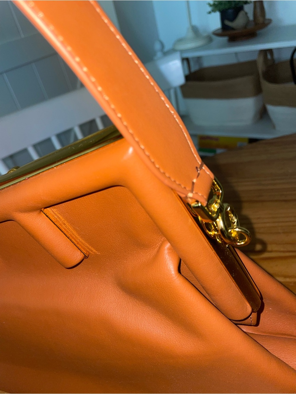 Fendi Shiny Nappa Medium Fendi First Caramello Clutch Bag BROKEN STRAP - Picture 12 of 14